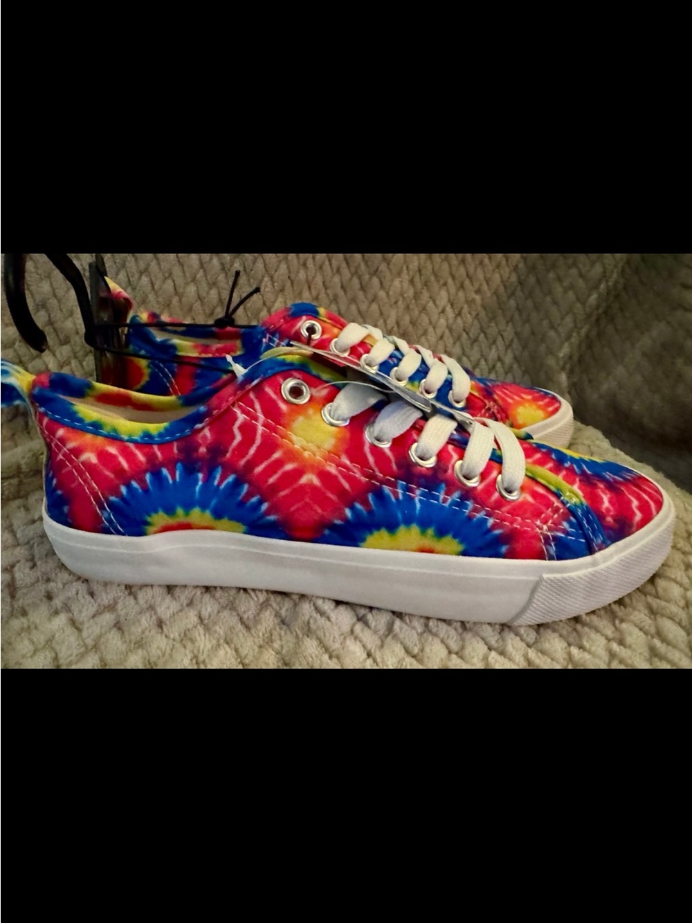 Ladies Tie-Dye Casual Sneakers - Multicolor size 6